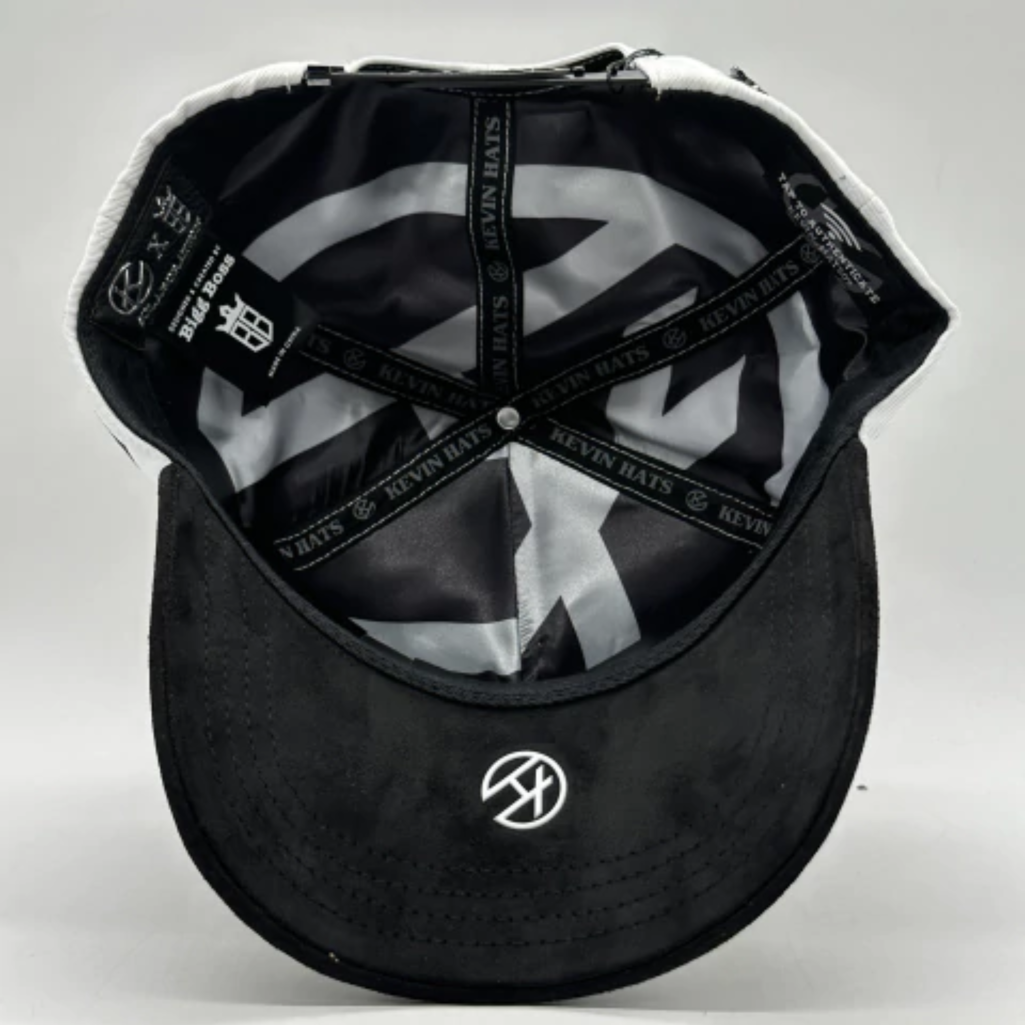 GORRA BIG BOSS // KEVIN HATS BLACK AND WHITE
