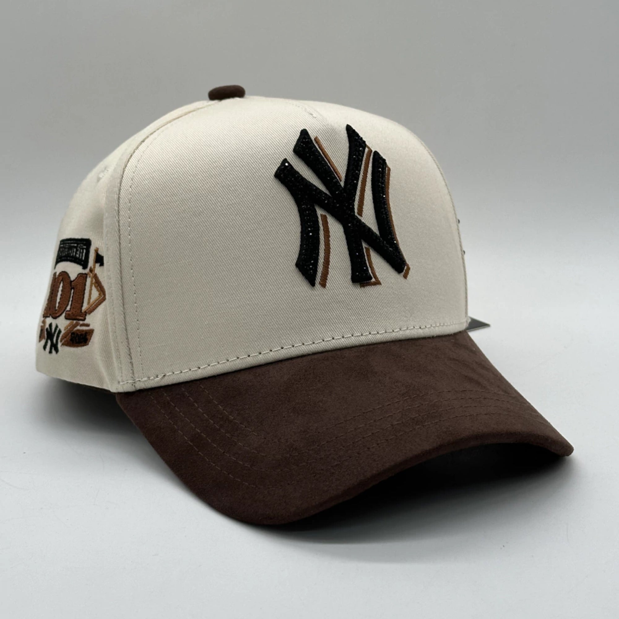 GORRA BIG BOSS // X KEVIN HATS NY TAN LIGTH