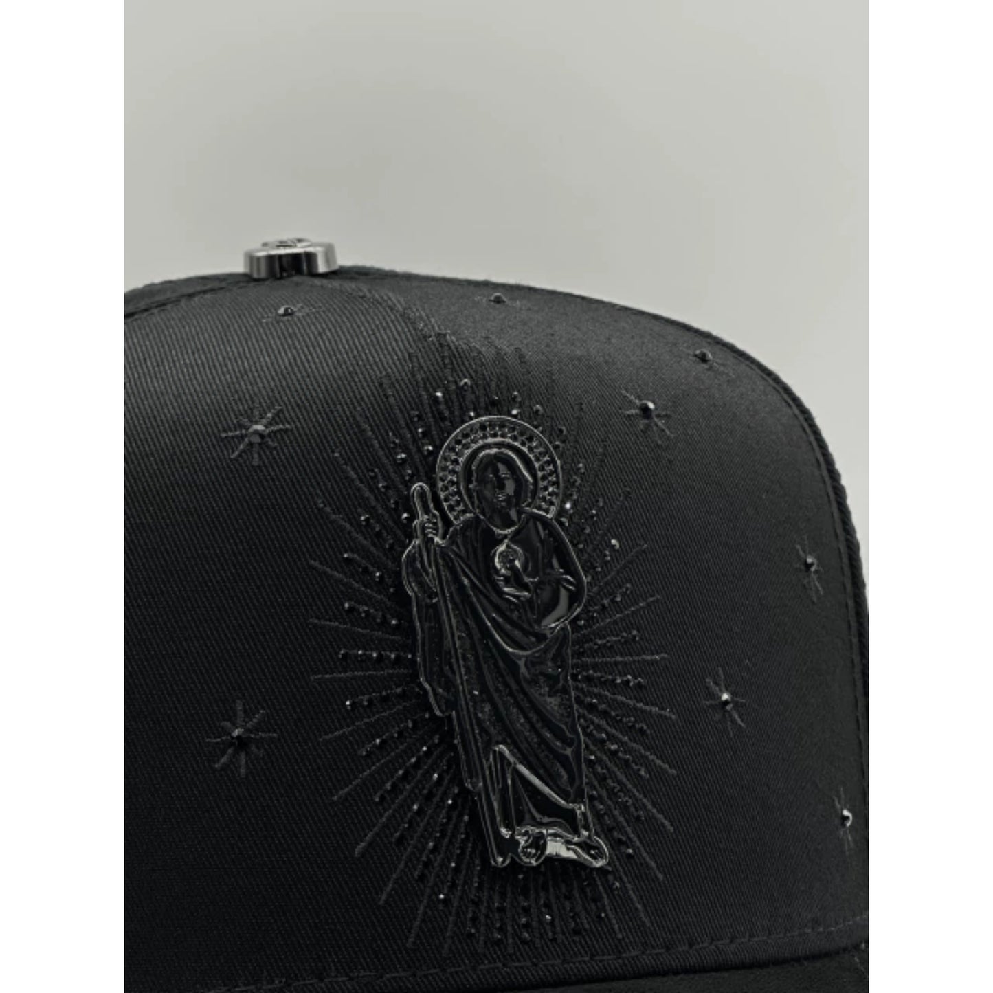 GORRA BIGG BOSS // SAN JUDAS CRYSTAL TOTAL  BLACK